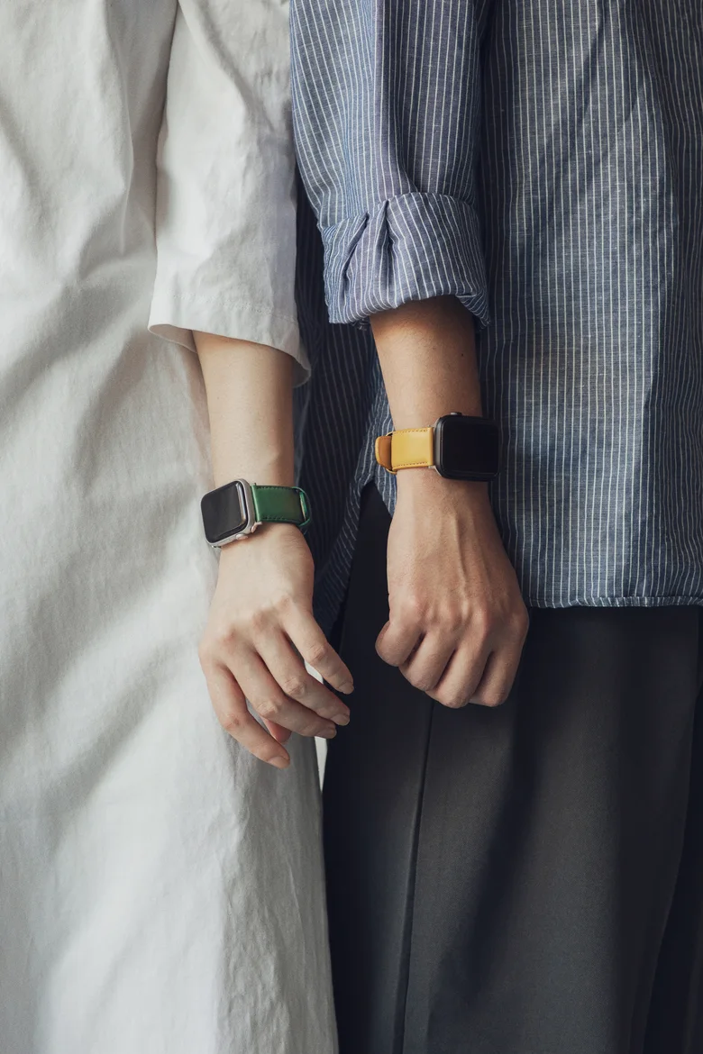 土屋鞄、手元を爽やかに彩る「Apple Watch専用レザーバンド」を発売