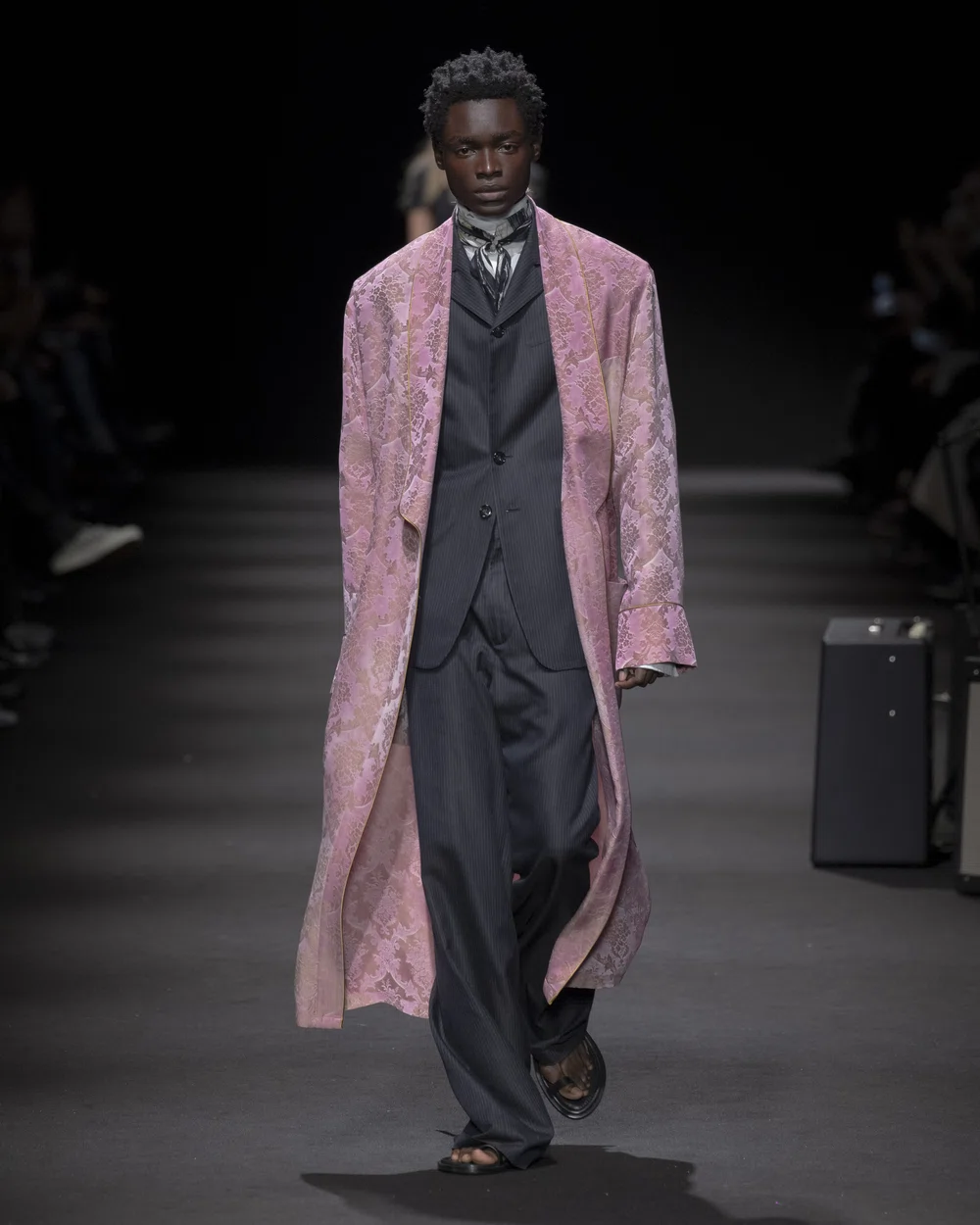 ANN DEMEULEMEESTER 2026SS COLLECTION RUNWAY │ QUI - Fashion