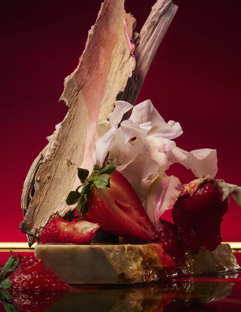 D'ORSAY、11/1（土）に新作フレグランス「HOLY BERRY」と「ROSE BLAZE