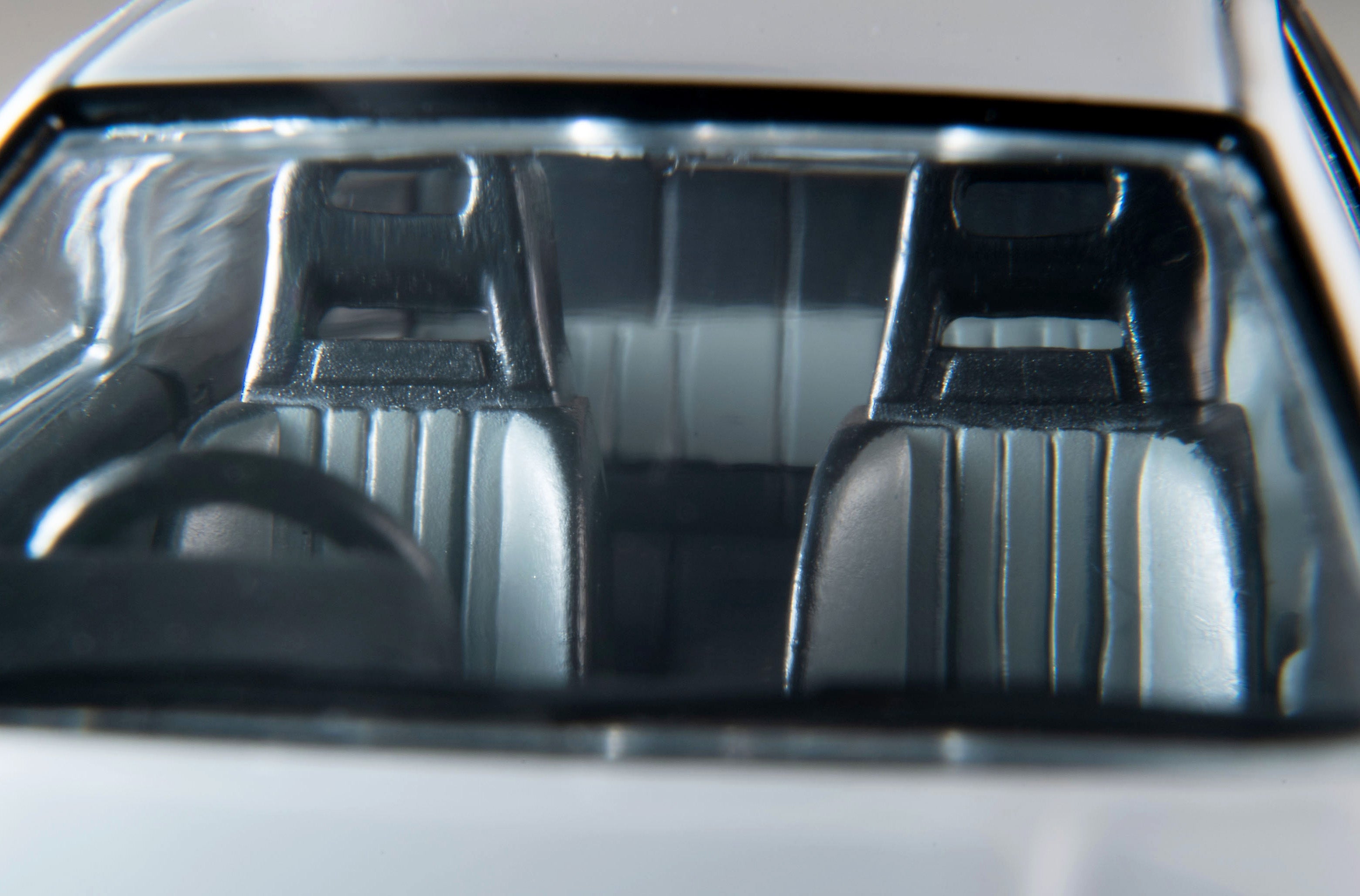 TLV 1/64 LV-N284c トヨタ カローラレビン 2ドア GT-APEX (銀/黒) 84年