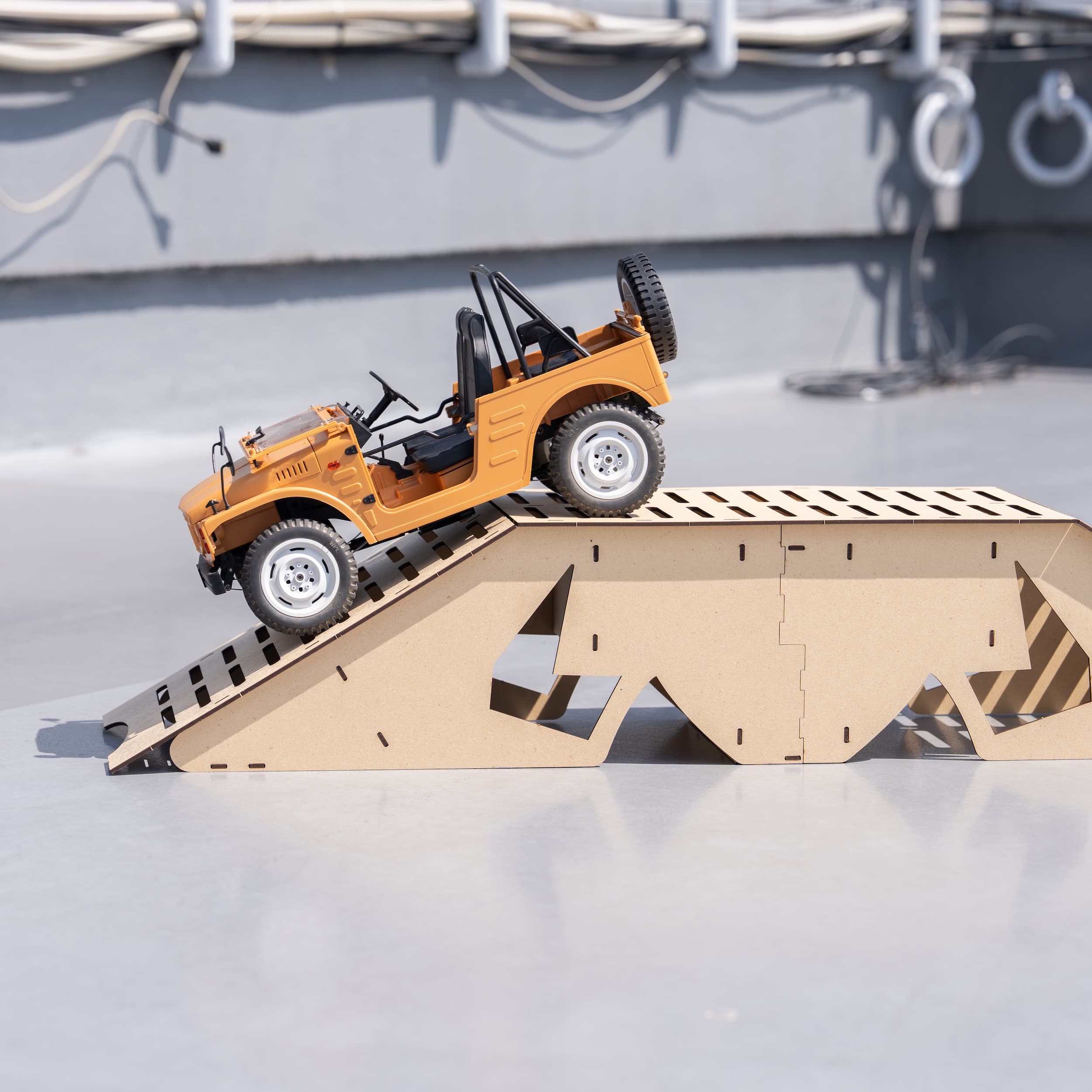 スズキ ジムニー (SJ10 1型)C84 RTR＋MDFコースセット – RAYWOOD