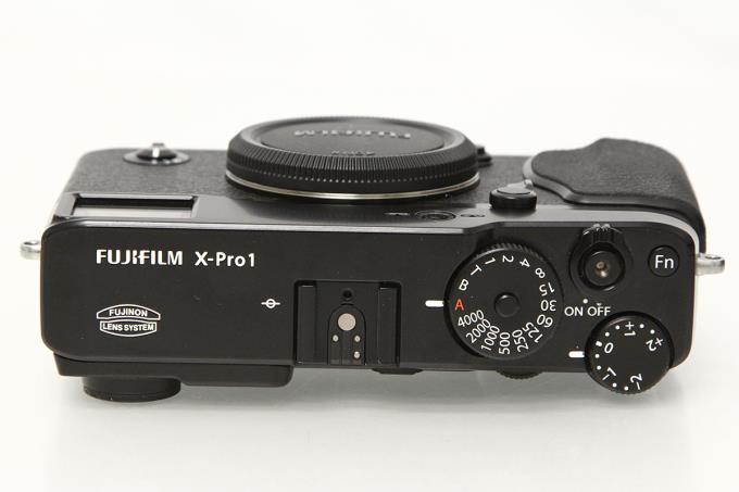 FUJIFILM X Pro1ボディ、専用グリップ 化粧箱 FUJIFILM X Pro1ボディ