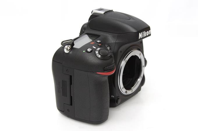 D610 ボディ シャッター回数 800回以下 M777-2E4 | ニコン | デジタル