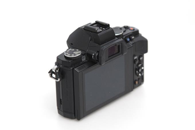 OM-D E-M5 レンズキット シャッター回数 約21100回以下 E061-2P1