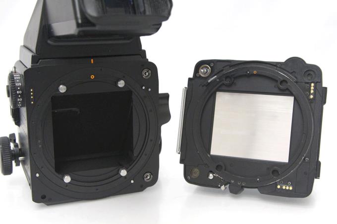 RZ67 Pro II ボディ+AEプリズムファインダー+フィルムバック γA1280