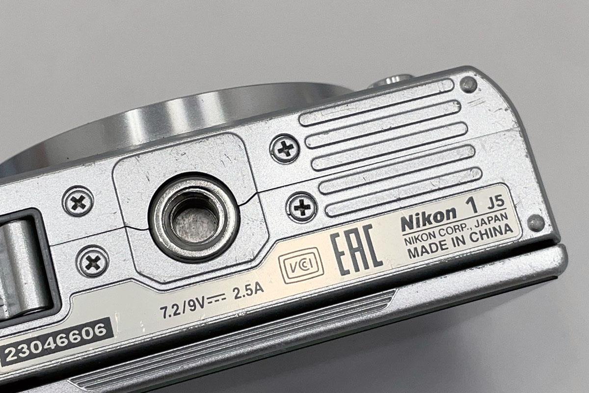 Nikon 1 J5 ダブルズームレンズキット シルバー シャッター回数 約4700