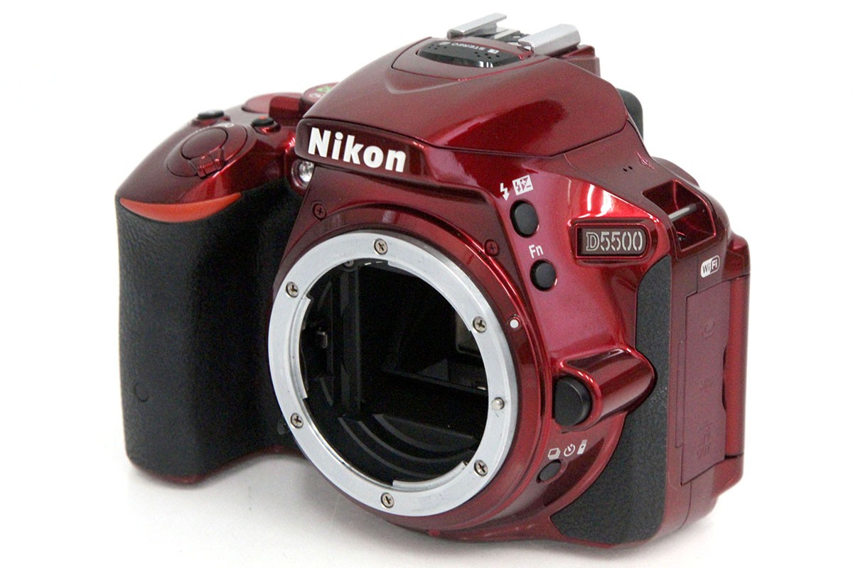 D5500 18-55 VR II レンズキット レッド CA01-A11225-3Y4 | ニコン