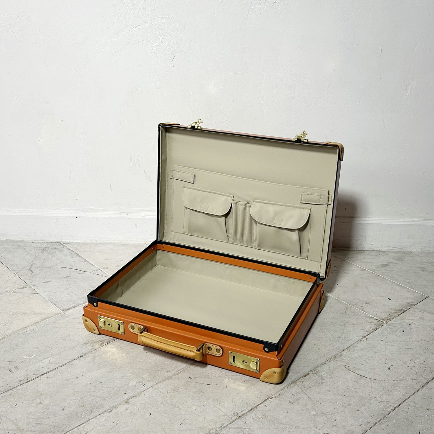 トランク オレンジ×角ベージュレザー ゴールド金具 ［Time Voyager