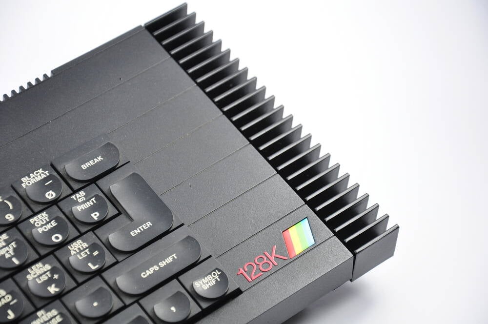 The New ROM Antics – building the ZX Spectrum 128 • The Register