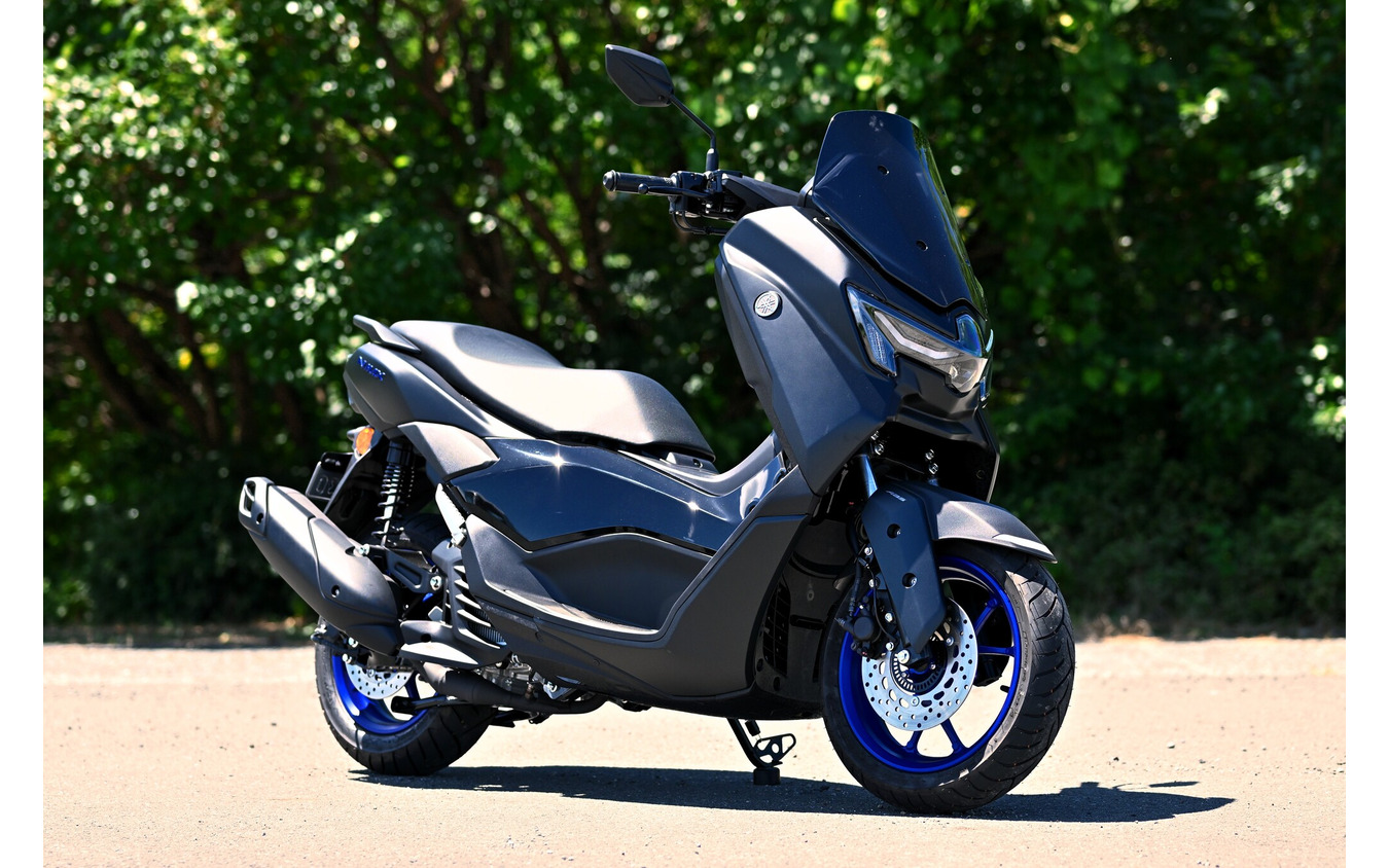 ヤマハ NMAX 試乗】デザインは「超人バロム・1」!? ドイツ車的な重厚さ