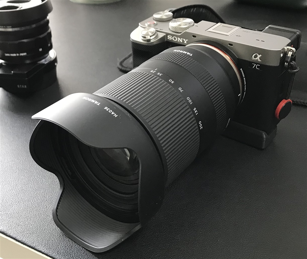 価格.com - 『α7Cと。軽いです。iPhoneにて撮影。』TAMRON 28-200mm F