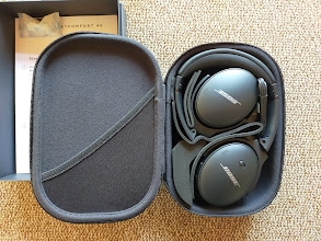 価格.com - 『携帯に便利なソフトケース付き』Bose QuietComfort 45