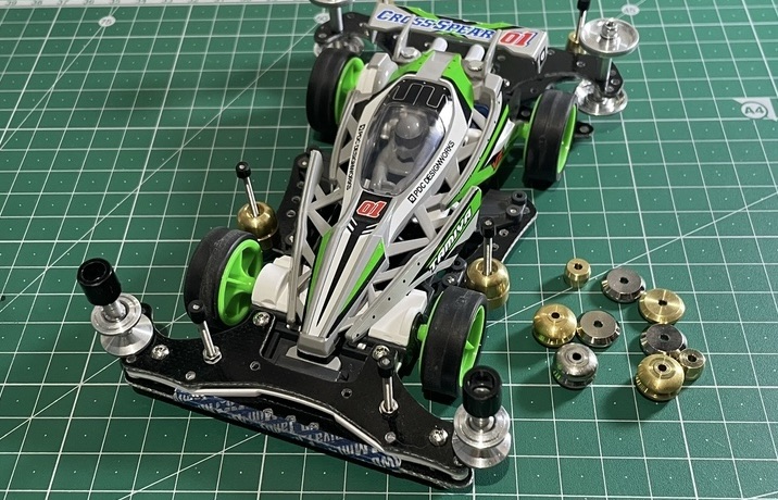 ミニ四駆】マシンの制振を上げるには？マスダンパーの取り付け方をご