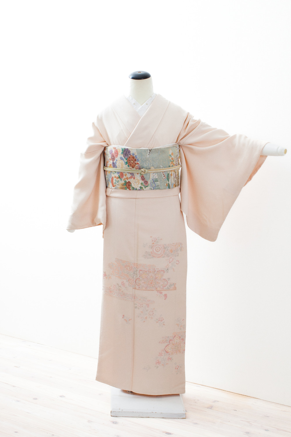 ピンク地スワトウ刺繍訪問着 - きもの六花（ricca） | 大阪市北区中崎