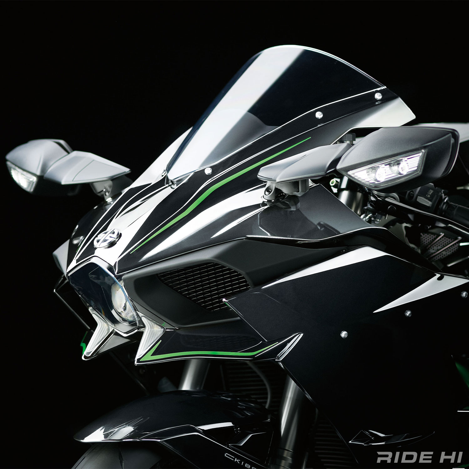 カワサキ Ninja H2 SX SE/＋】スーパーチャージドエンジンはカワサキ