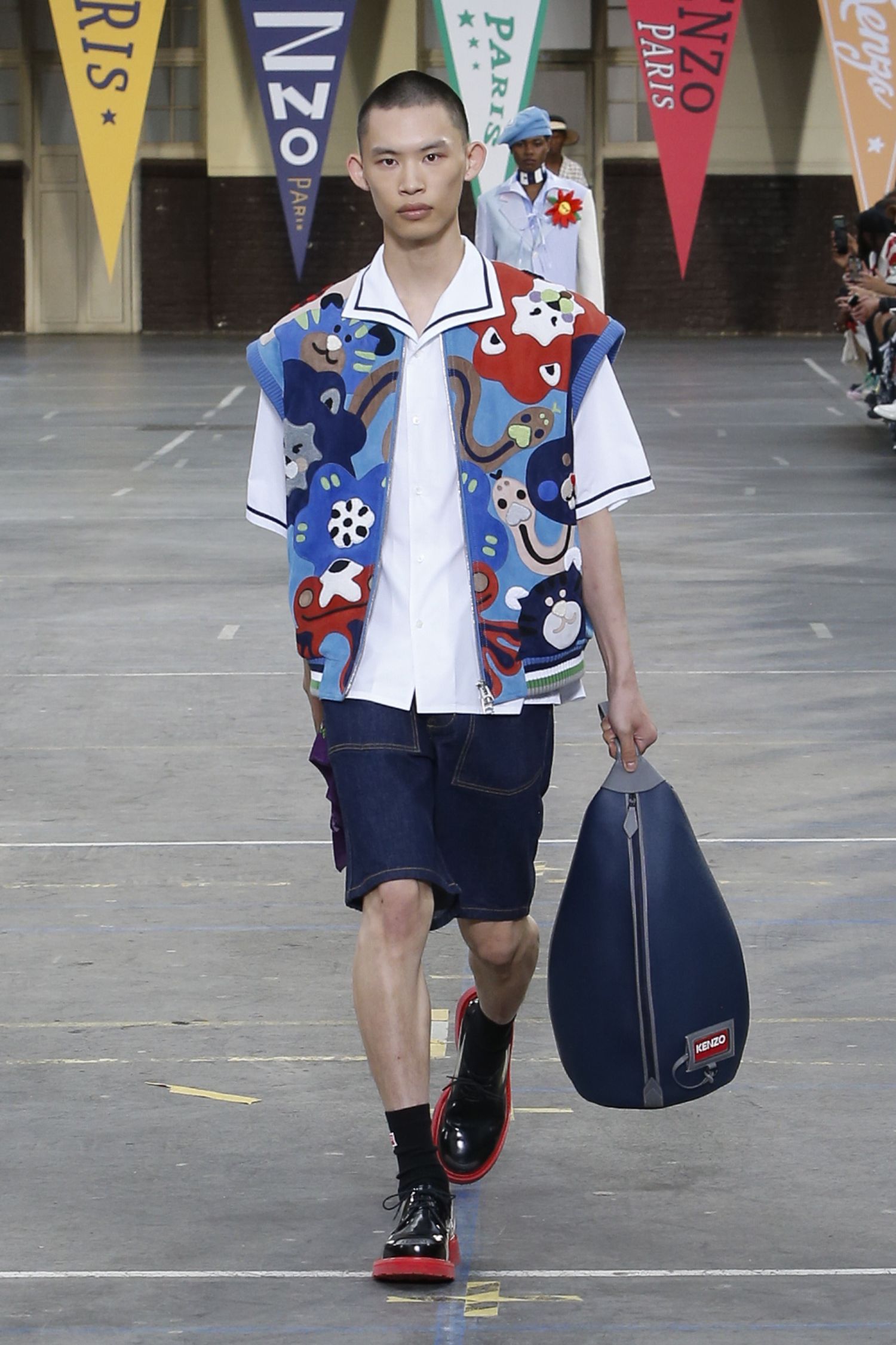 KENZO（ケンゾー）」、2023年春夏ウィメンズ＆メンズコレクションを