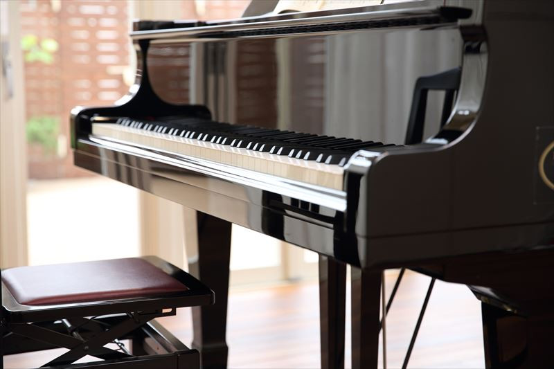 大阪でピアノ運送を行う株式会社立明がお客様の大切な楽器を取り扱います