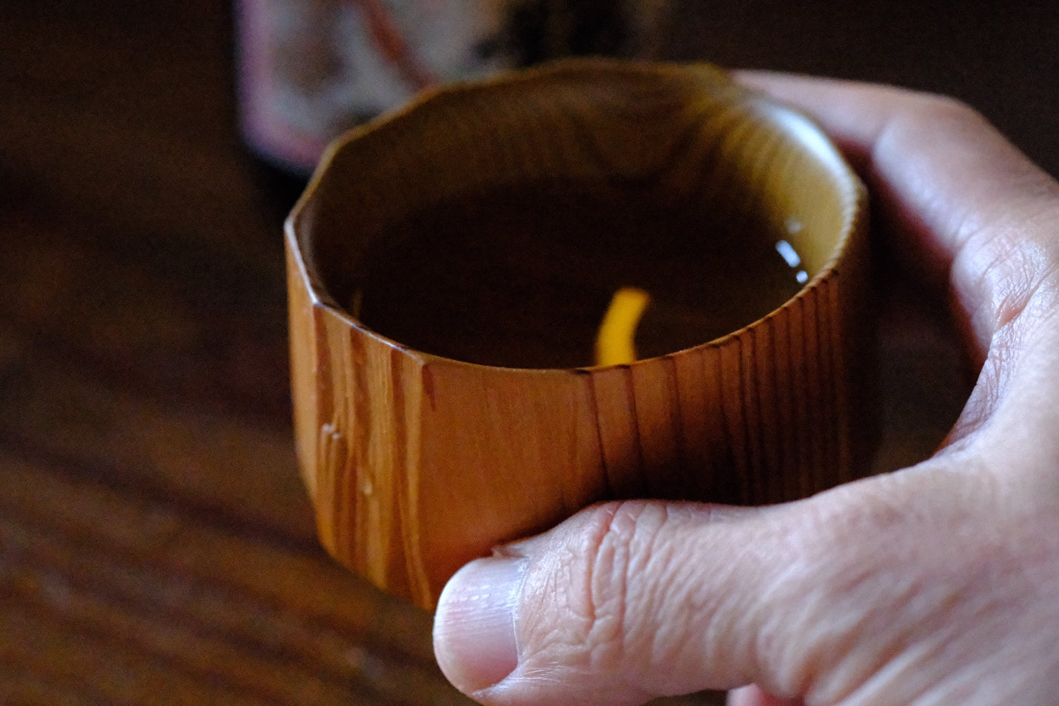 ぐい呑み（はつり）[木製・杉・草木染め・ヤポニカ] – River and Forest