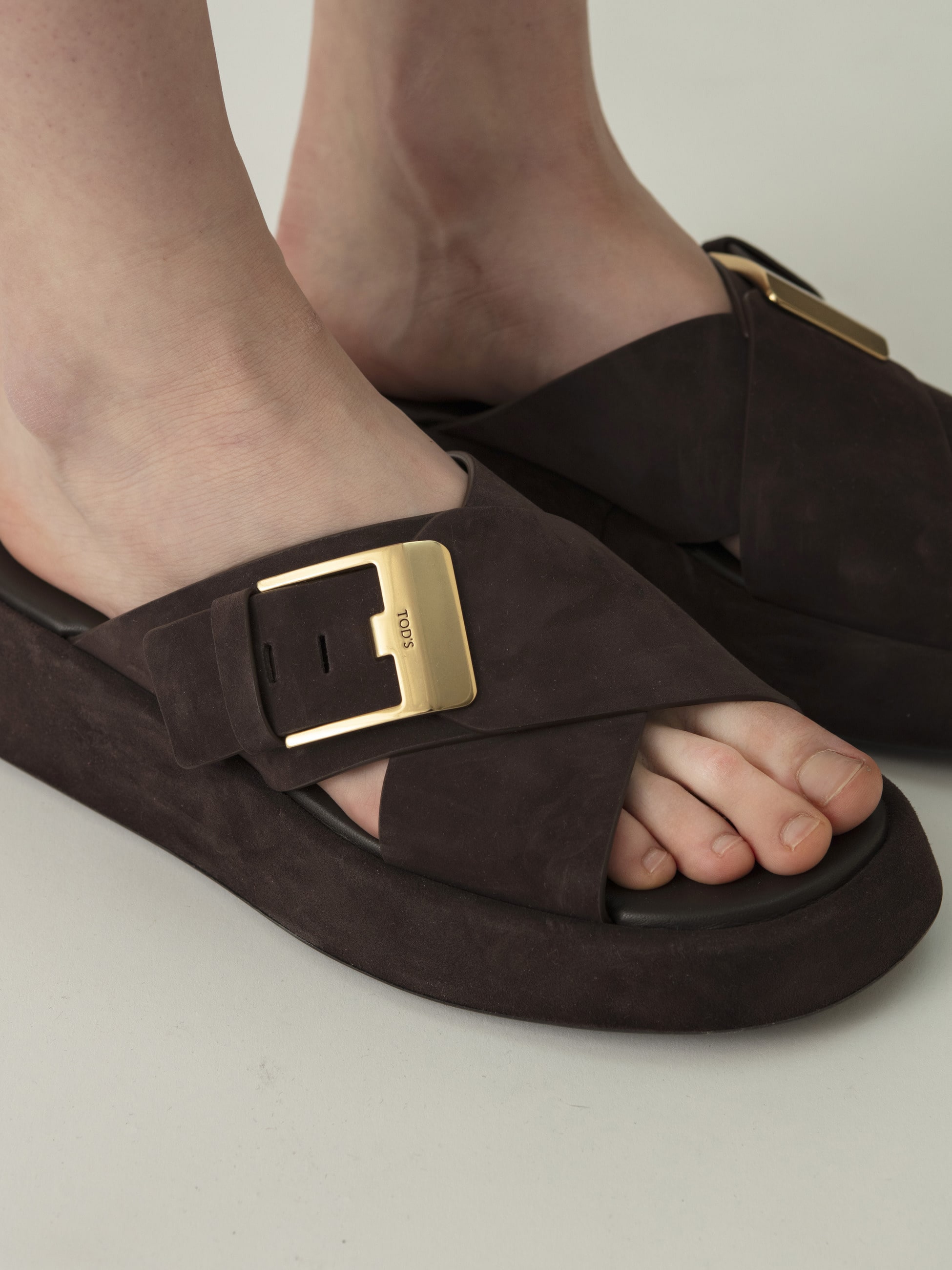 スエード レザー サンダル（プレオーダー）｜TOD'S(トッズ)｜Ron Herman