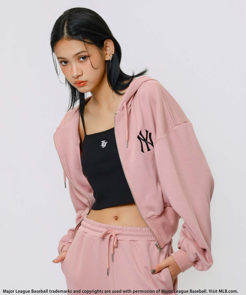 MLB】刺しゅうロゴショートZIPパーカー｜BACK TO THE FIELD バック