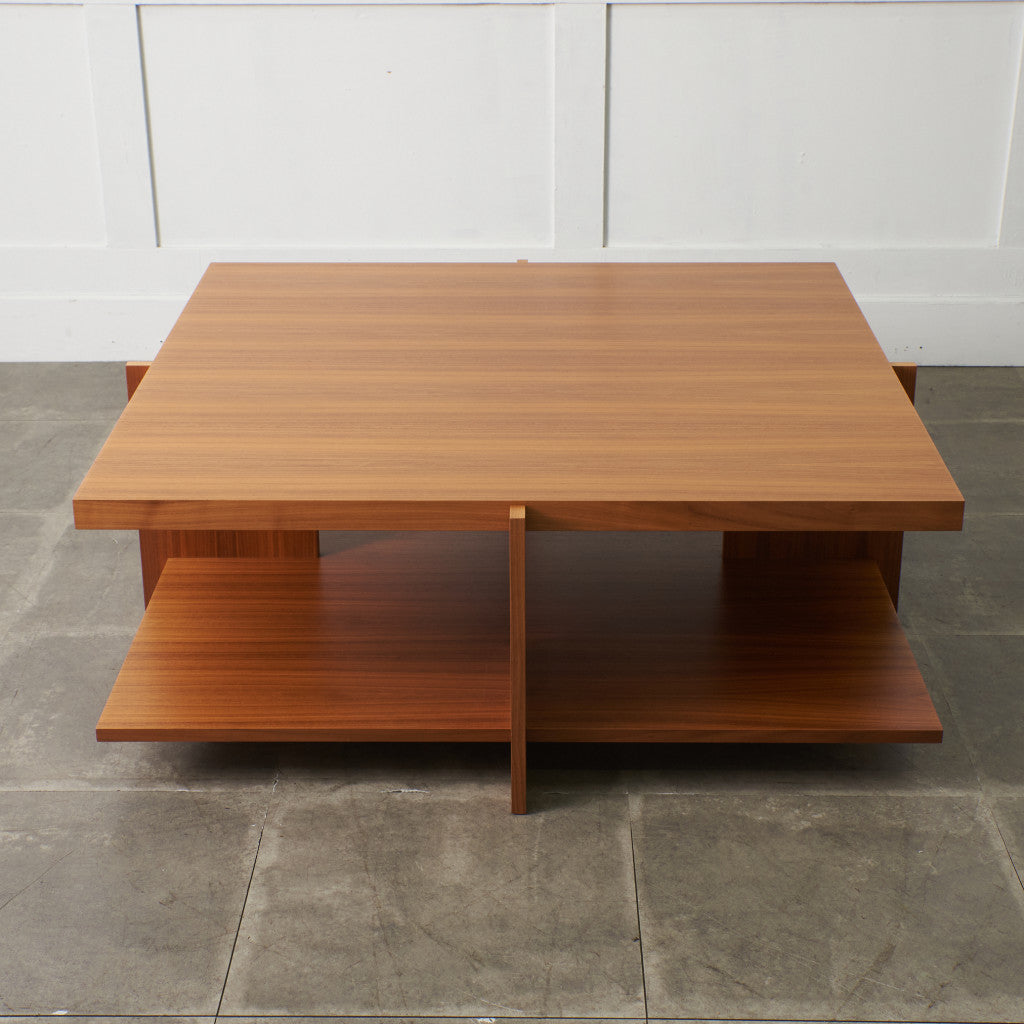 623 LEWIS COFFEE TABLE｜カッシーナ cassina｜フランク・ロイド