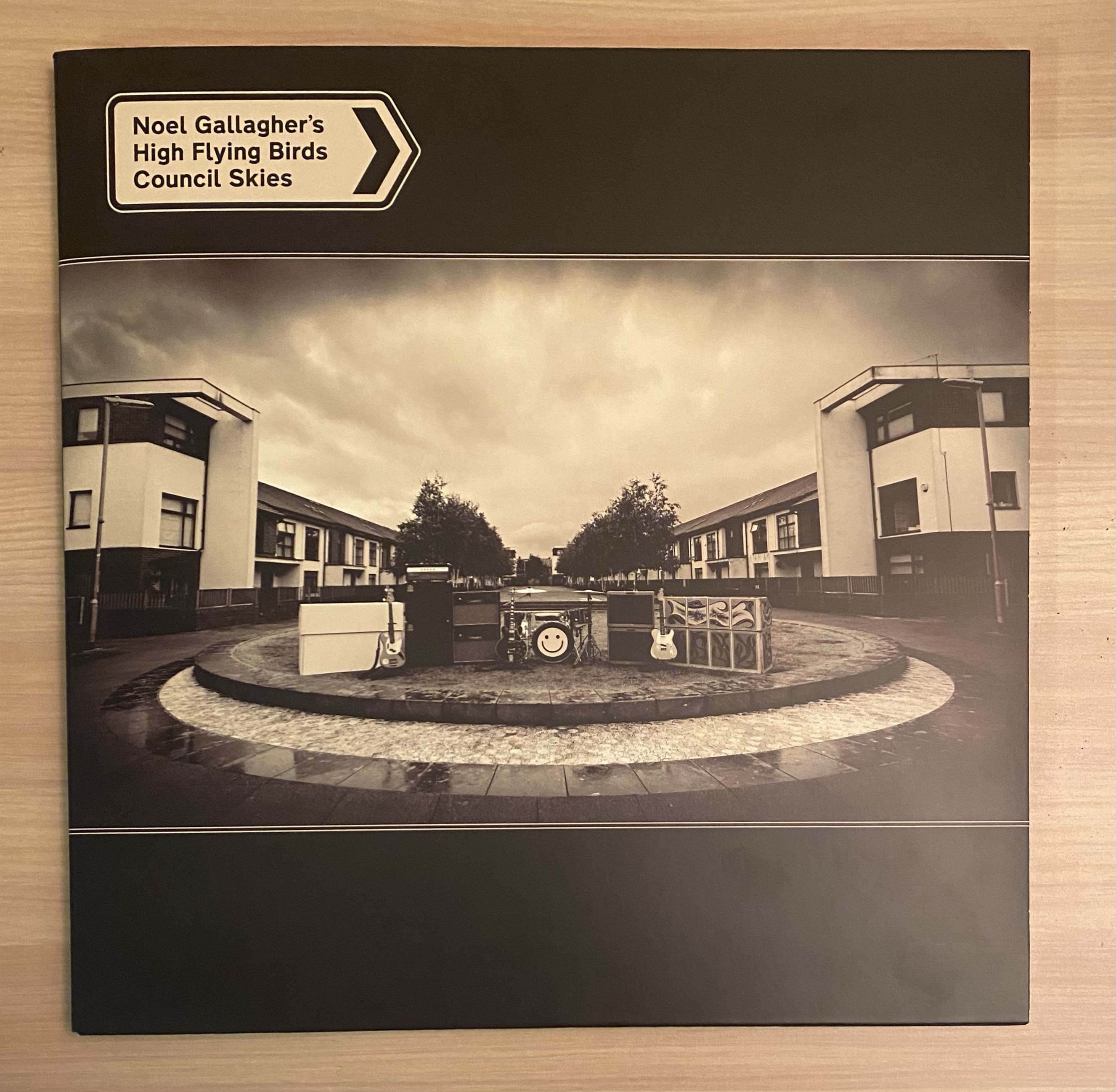 ALBUM RECAP: NOEL GALLAGHER — COUNCIL SKIES LP (2023) – Rod Rioja