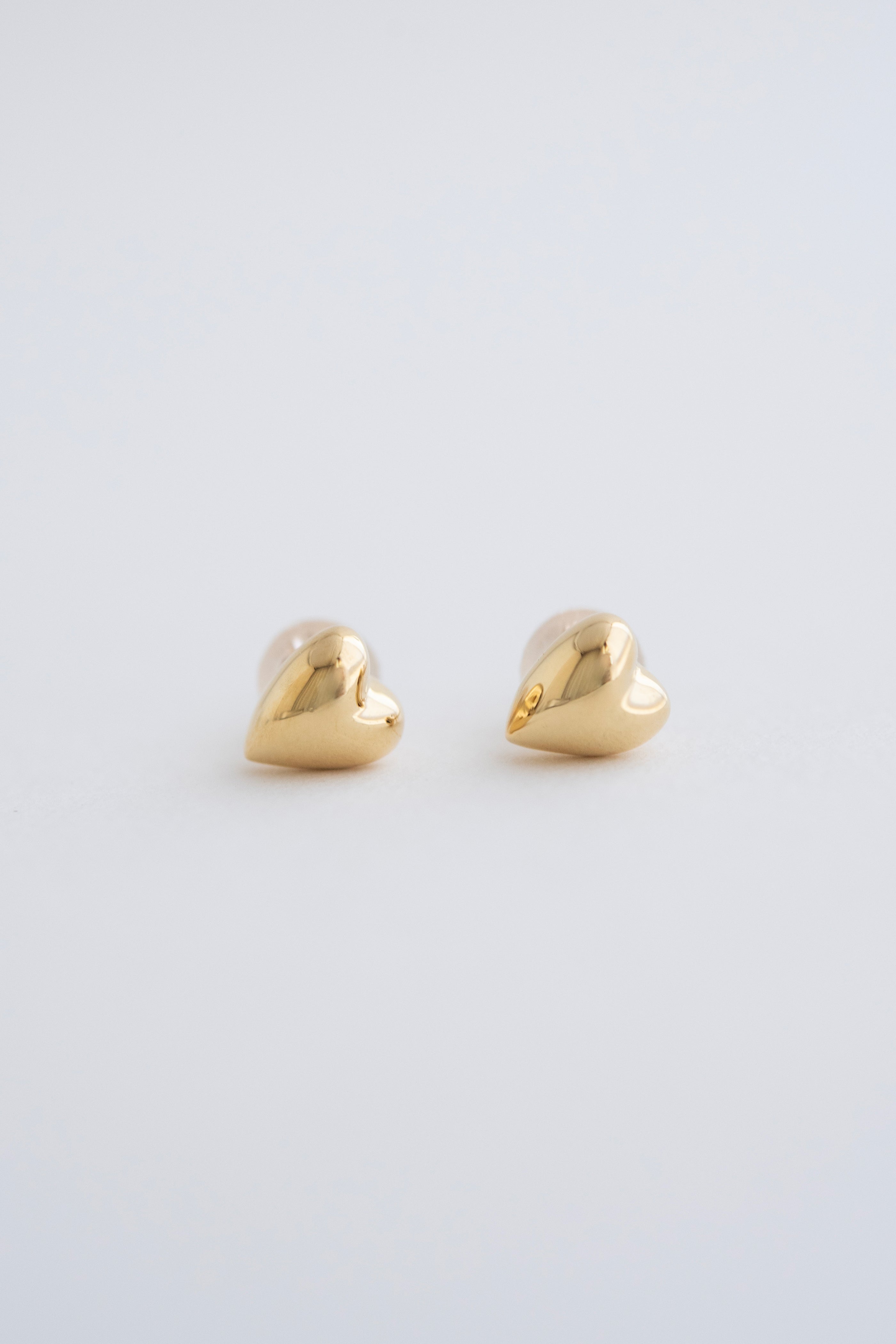 Here Heart Earring – ROSS Online Store