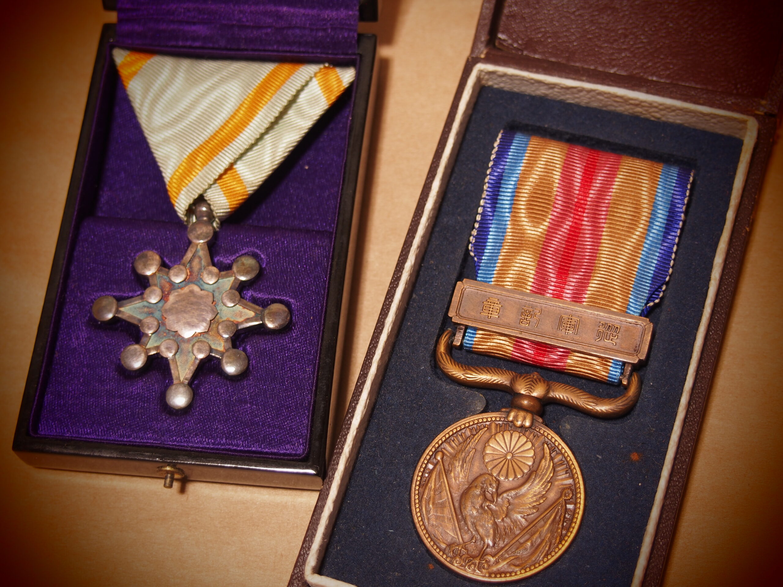 遺品整理で出た勲章は売れる？処分せずに活かす方法を紹介 | 整理は丸