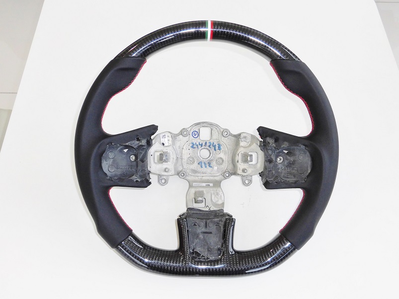 ABARTH アバルト595 RSTカーボンステアリング取り付け！！ | ランナウェイ