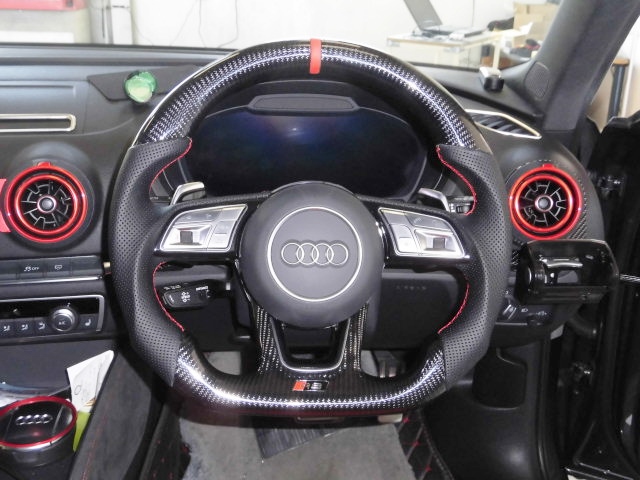 AUDI アウディ RS3 8V 後期 スポーツバック RST カーボンステアリング