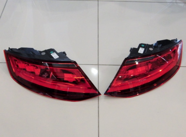 アウディ AUDI TTS 8S/FV クーペ AUDI純正OLEDテールレンズ＆KW Ver3