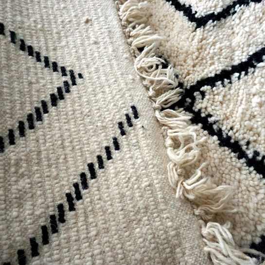 世界に1枚だけ！モロッコ直輸入のウール100％ハンドメイドベニワレン