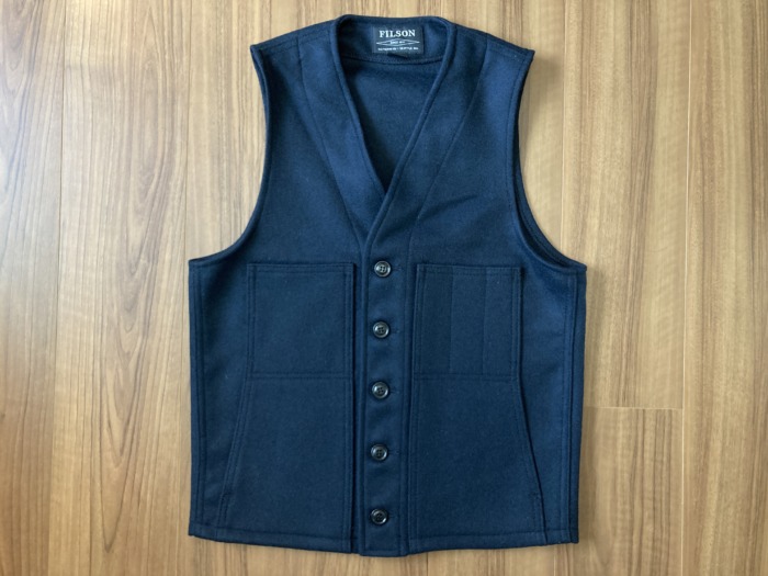 フィルソン マッキーノウールベスト（Filson）―― 2枚目はネイビーを