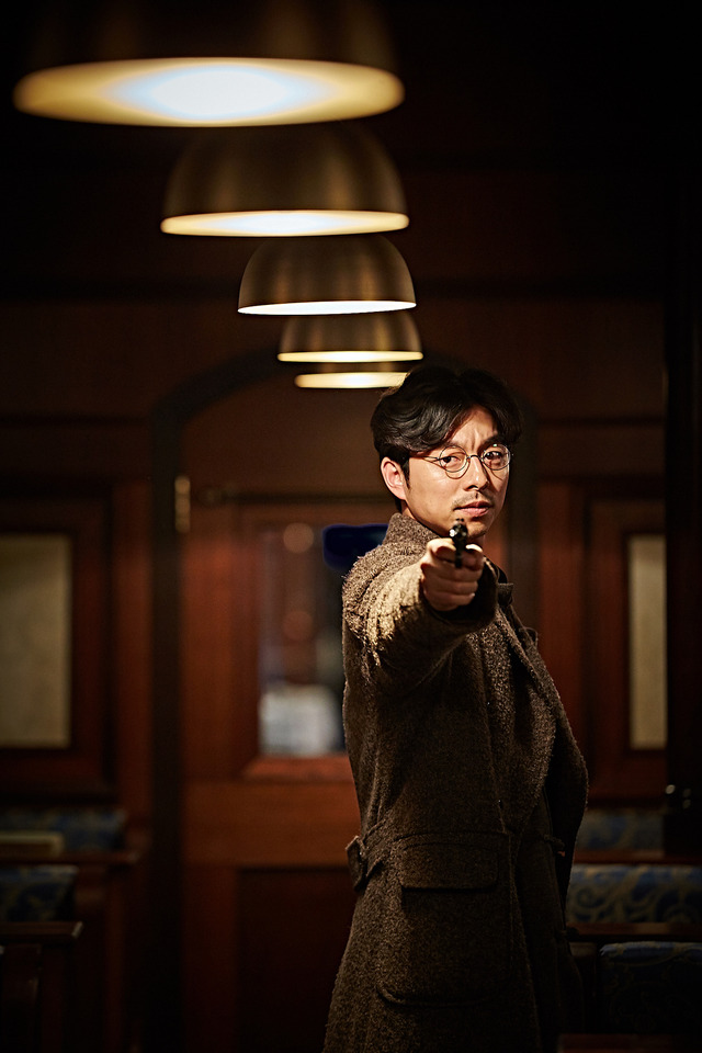 コン・ユのお茶目な一面が見れる！『密偵』撮影合間のオフショット入手