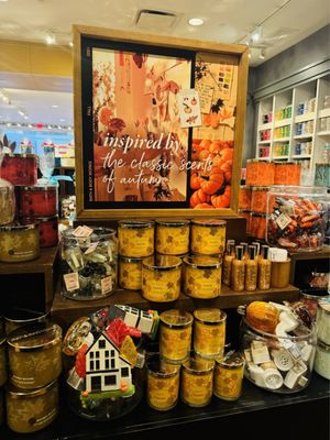 BATH & BODY WORKS - Updated February 2026 - 44 Photos & 26 Reviews