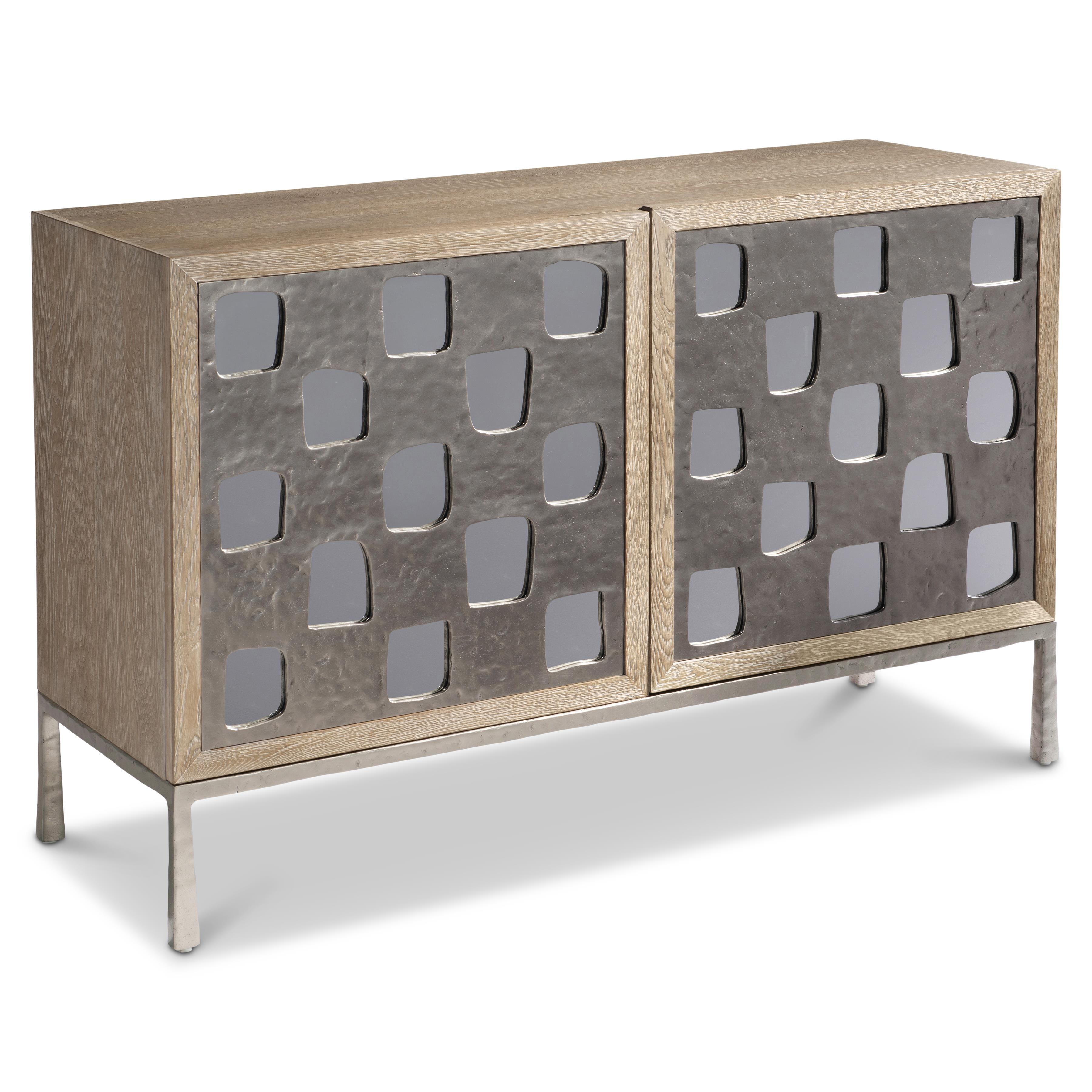 Aventura Door Chest