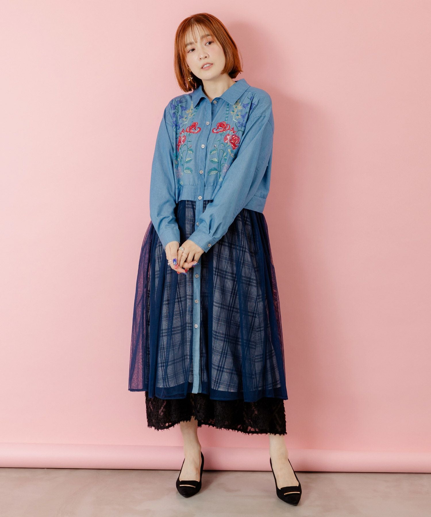 553211：花蝶刺繍チュール重ね チェック柄デニムワンピースの通販-ScoLar