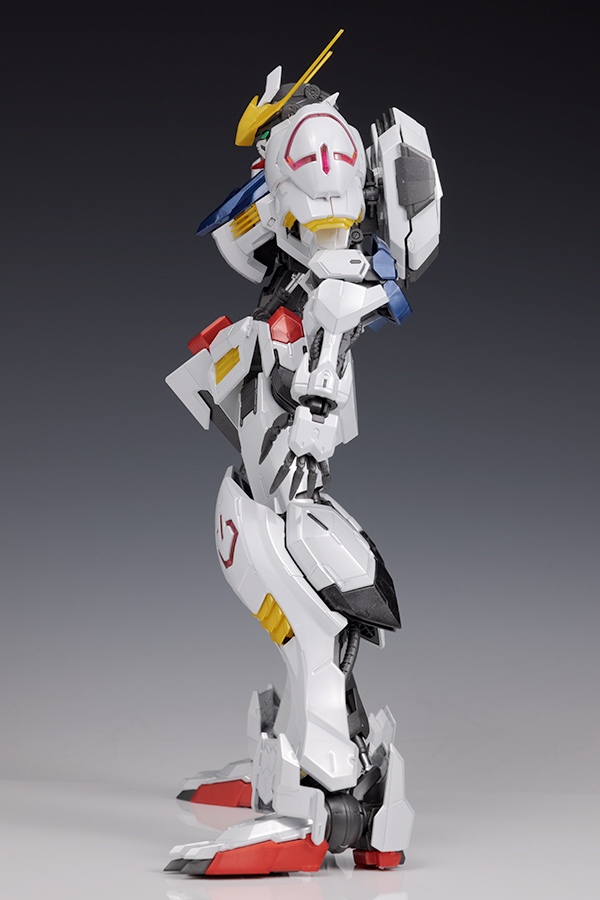 MG ガンダムバルバトス［チタニウムフィニッシュ］ レビュー