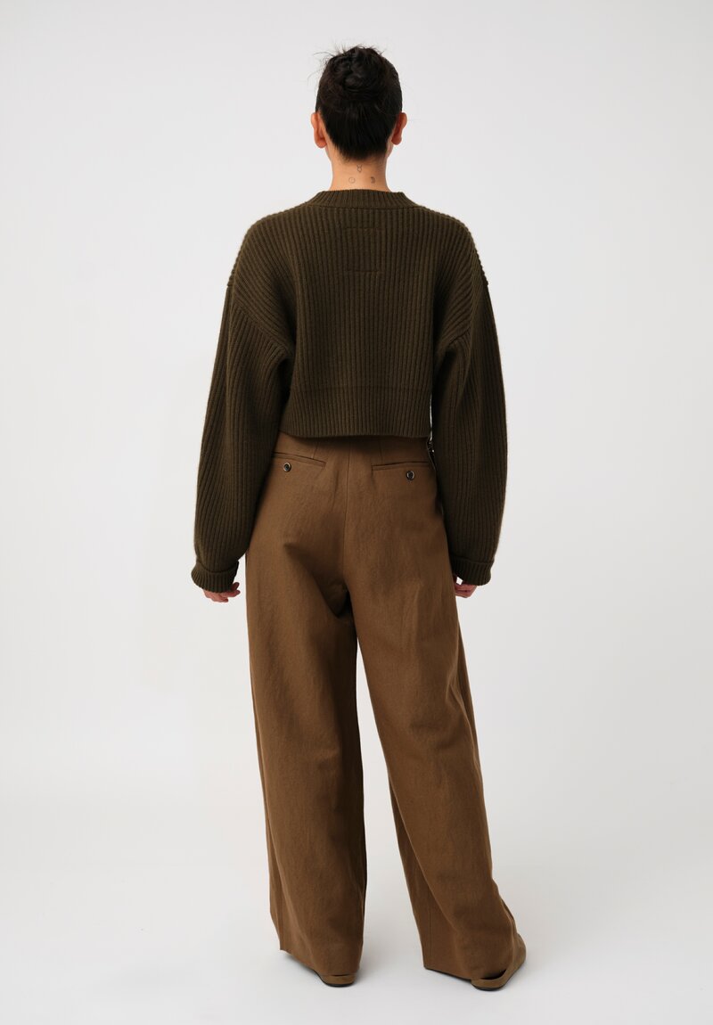 Uma Wang Cashmere Thick Ribbed Knit Cropped Pullover in Olive
