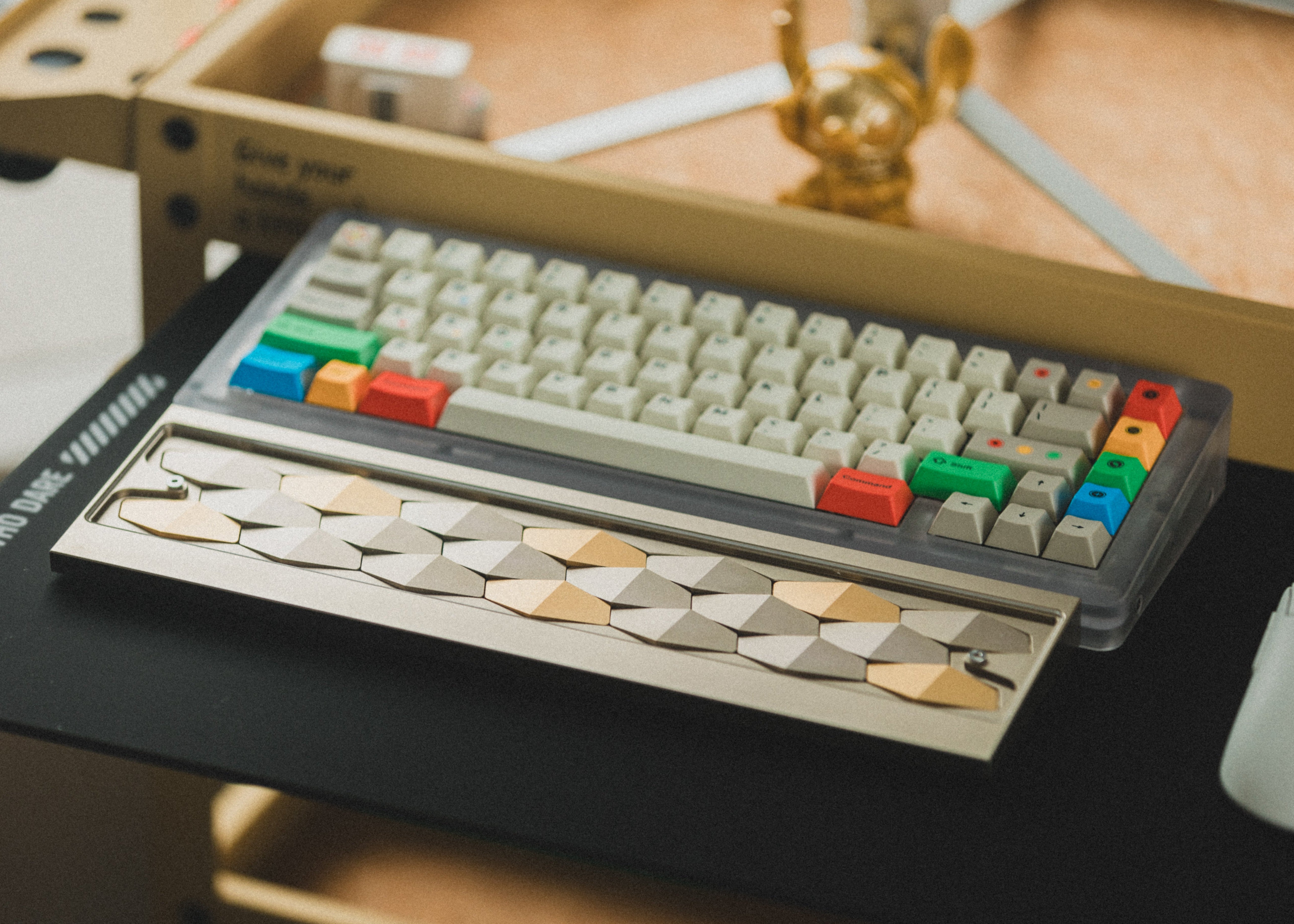 LeleLab X Lynn Studio Dragon Scale 65%リストレスト – DIGIART