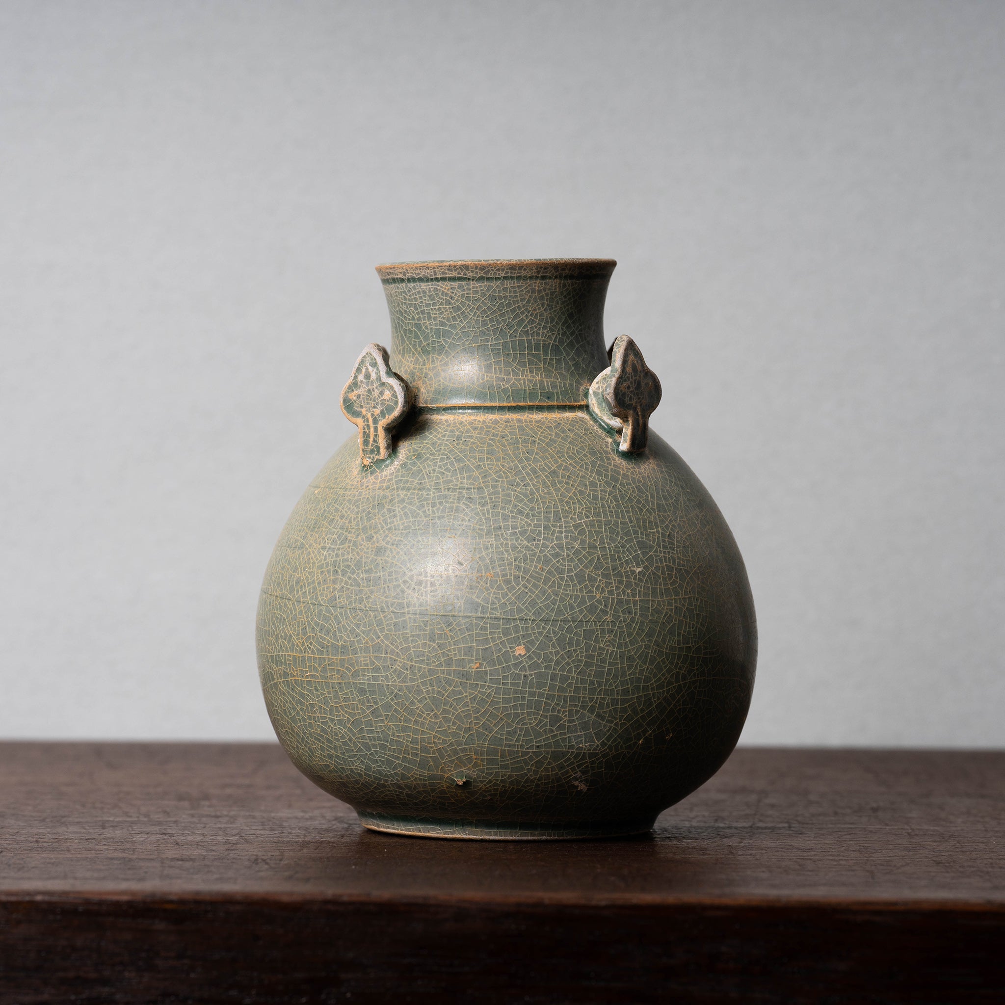 中国古玩 青磁花瓶 在銘 唐木 紫檀台座付 唐物 箱付 AF2001 南