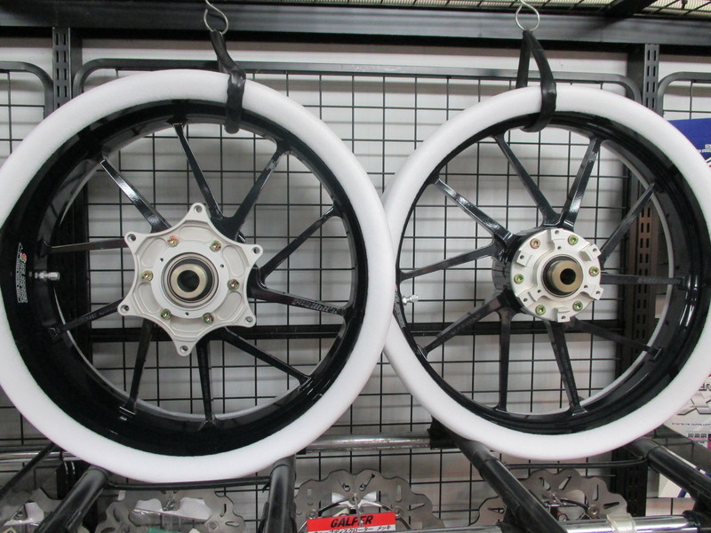 cb1300sb cb1300sf ゲイルスピード タイプR 前後ホイール 廃盤