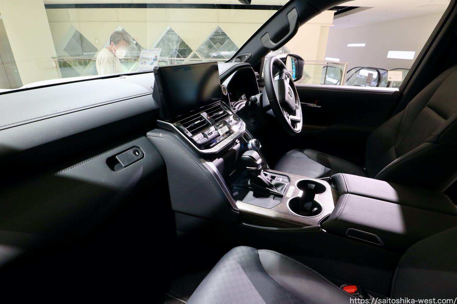 トヨタ 新型ランドクルーザー（300系）は「どこへでも行き、生きて帰っ