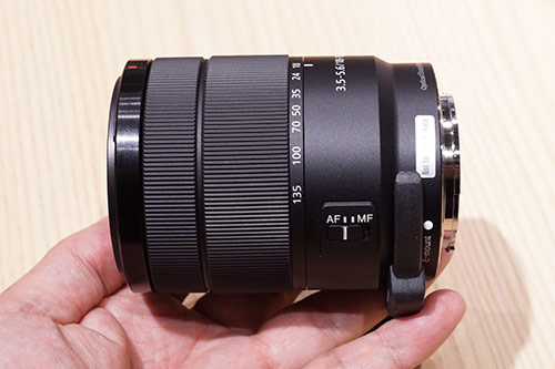 軽い小さい高倍率 ズームレンズ「E 18-135mm F3.5-5.6 OSS」見てきまし