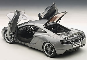 Die-cast: Autoart 1:18 McLaren MP4-12C – Savage On Wheels