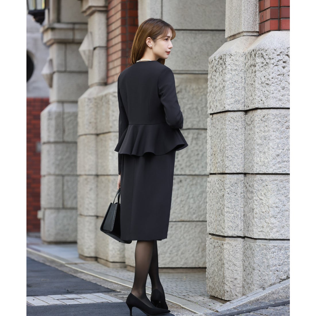 フロリア Flolia 【喪服 礼服】ノーカラーペプラムジャケット コクーン