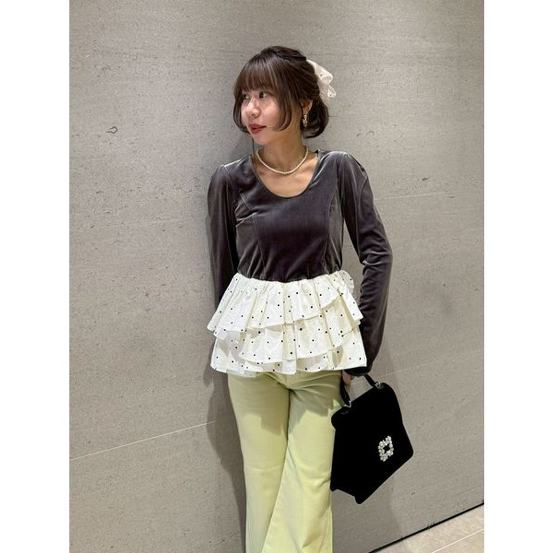 リリーブラウン LILY BROWN ベロアペプラムフリルトップス （BLK