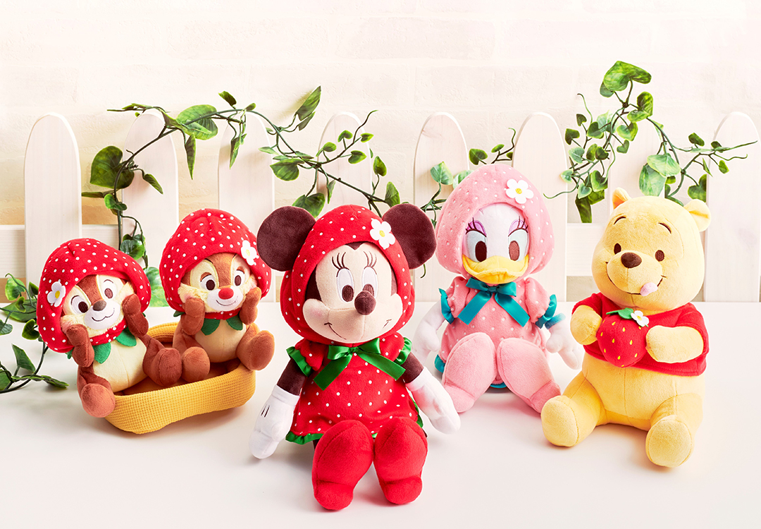 ミニーやデイジーがいちごのフードをかぶっておめかし♡ ディズニー
