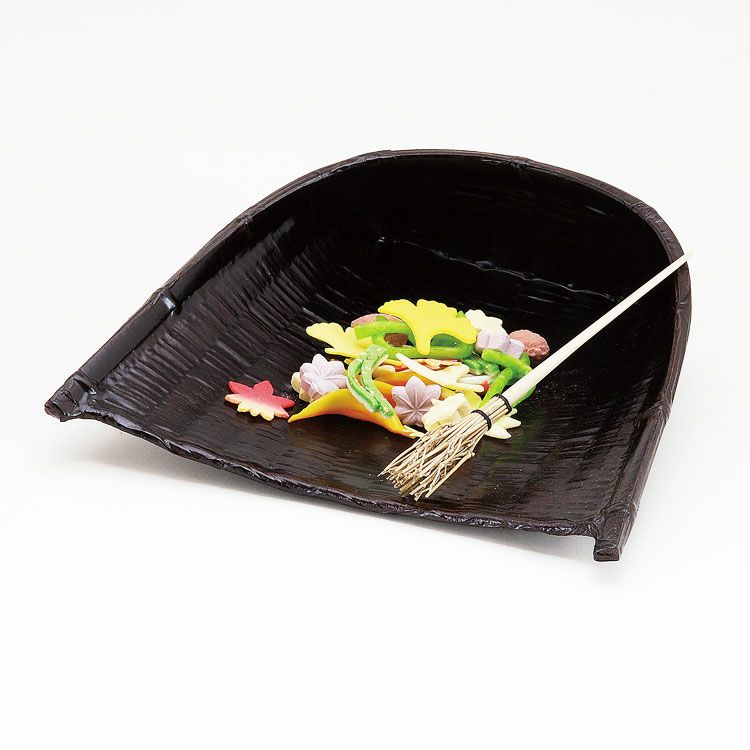 茶道具 菓子器（かしき） 箕菓子器 一閑塗 箒付 ※画像は
