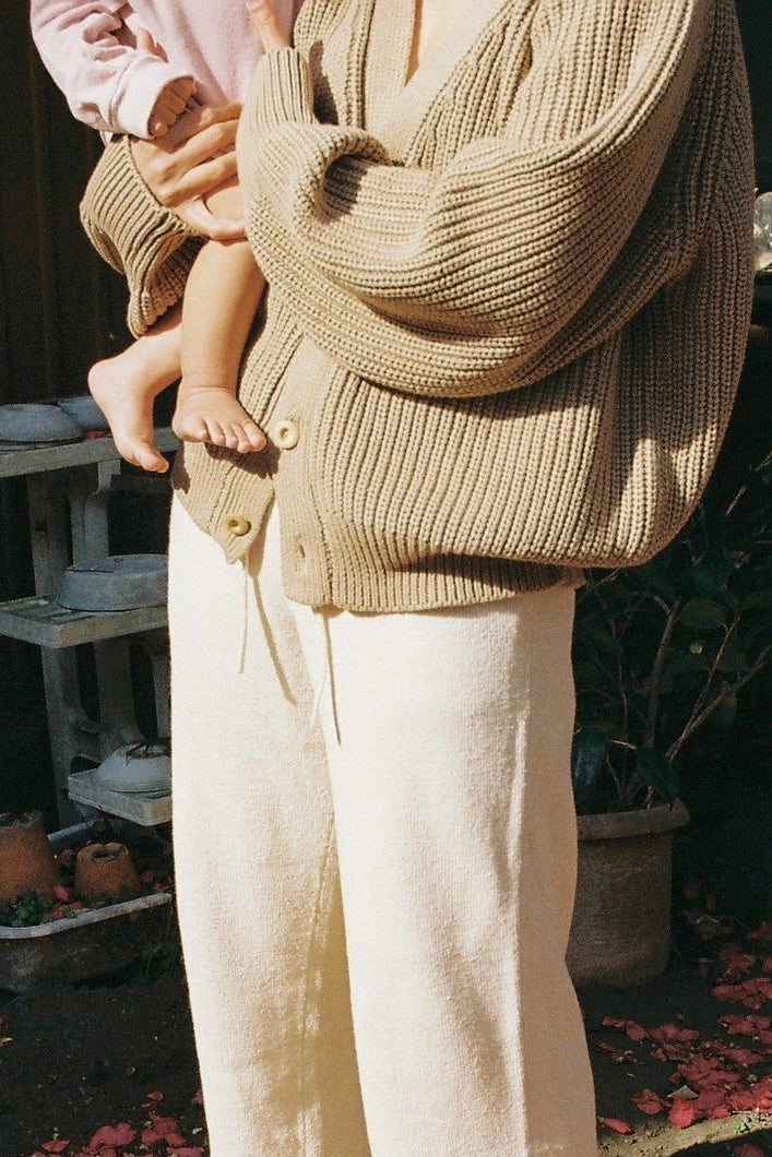 Organic cotton cardigan(mocha) – seed and soil